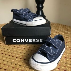 Converse Size 7 Shoes
